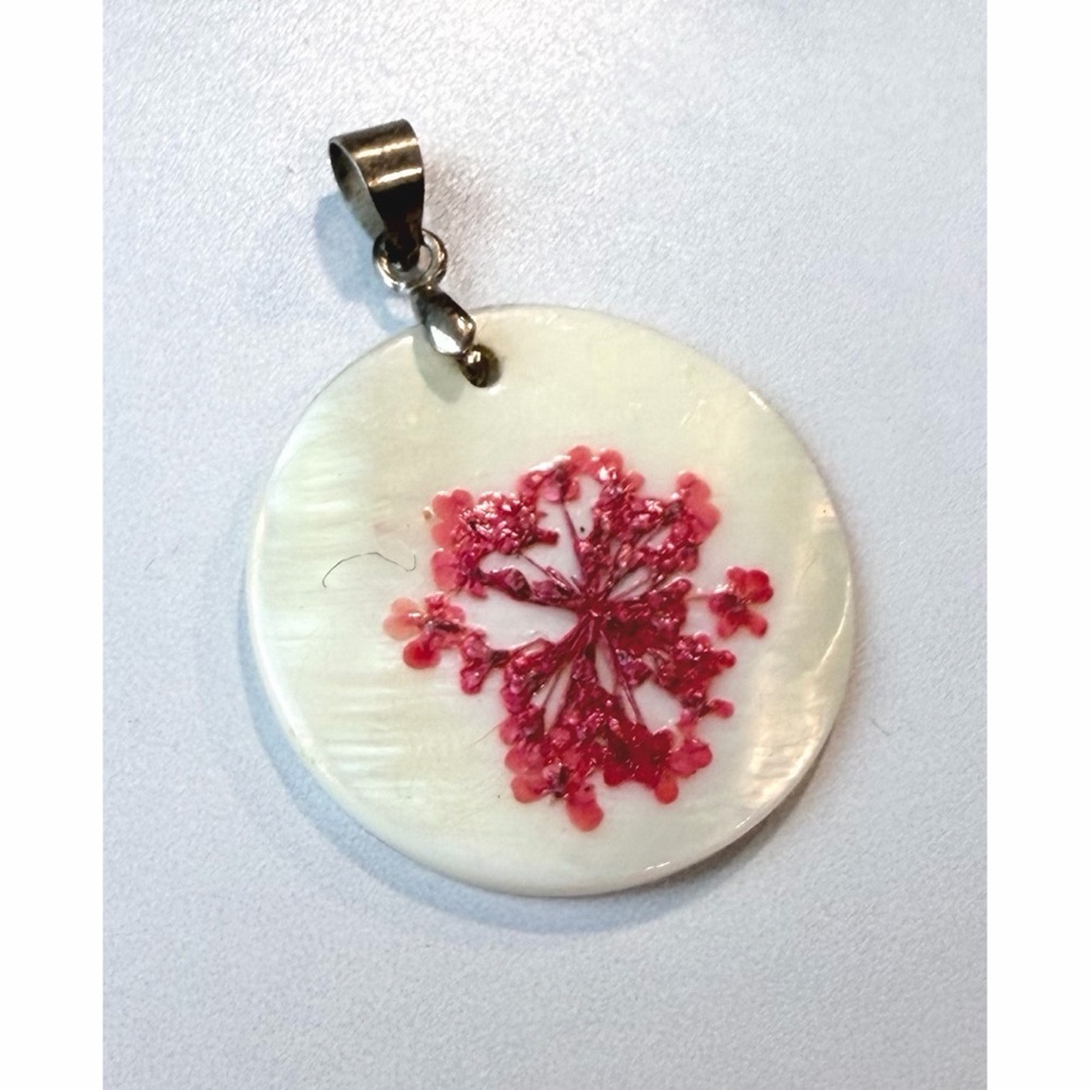 Circular Mother-of-Pearl Coral-Colored Flower Press Pendant - Picture 4 of 7